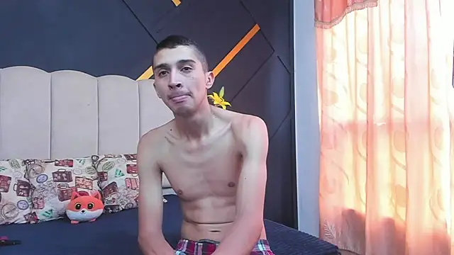 Snapshot of MiaANDrony chatting on February 25, 2026, 1:00 pm MiaANDrony online show from February 25, 2026, 1:00 pm