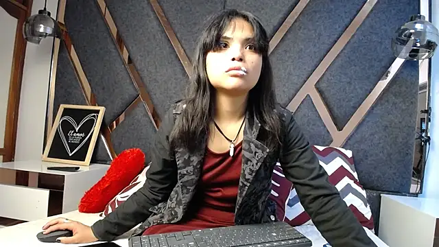 Snapshot of Maggyx chatting on May 27, 2026, 1:40 pm Maggyx online show from May 27, 2026, 1:40 pm