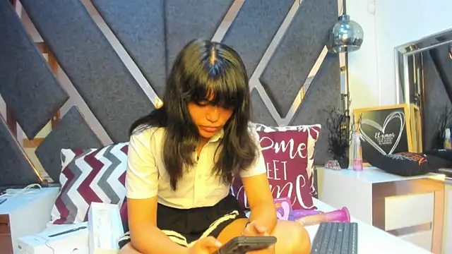 Snapshot of Maggyx chatting on April 20, 2026, 2:07 pm Maggyx online show from April 20, 2026, 2:07 pm