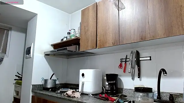 Juliexxxxtasy online show from February 23, 2026, 12:17 pm