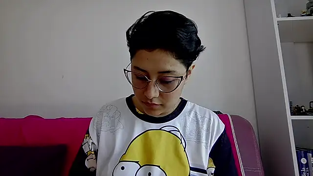 Juliexxxxtasy online show from February 11, 2026, 1:33 pm