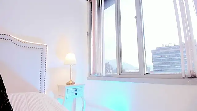 Charlote Harper online show from February 23, 2026, 7:47 pm