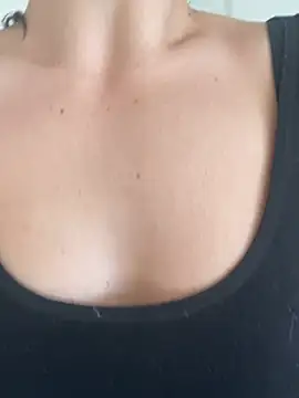 Snapshot of rooobro chatting on February 5, 2026, 7:37 am rooobro online show from February 5, 2026, 7:37 am