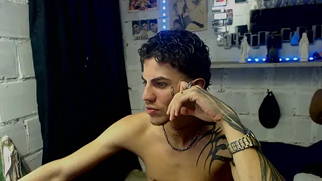 paul-mendezx online show from February 10, 2026, 9:03 pm