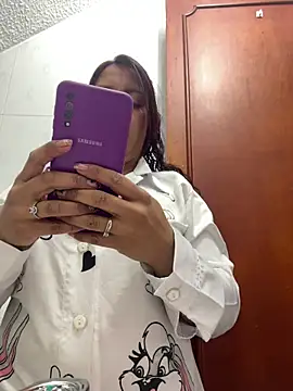 Snapshot of Ximena_firee chatting on February 26, 2026, 11:54 am Ximena firee online show from February 26, 2026, 11:54 am