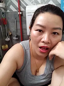 Snapshot of Jennie_dogy chatting on May 18, 2026, 1:17 am Jennie dogy online show from May 18, 2026, 1:17 am