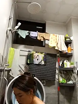 Jennie dogy online show from April 28, 2026, 2:32 pm