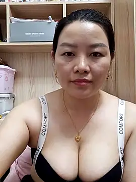 Snapshot of Jennie_dogy chatting on June 17, 2026, 3:06 am Jennie dogy online show from June 17, 2026, 3:06 am