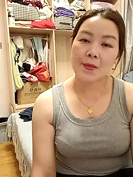 Jennie dogy online show from April 11, 2026, 1:04 pm