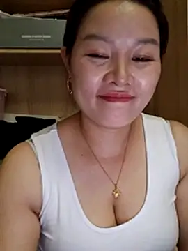 Snapshot of Jennie_dogy chatting on July 2, 2026, 12:55 am Jennie dogy online show from July 2, 2026, 12:55 am