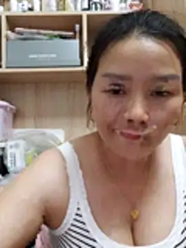 Snapshot of Jennie_dogy chatting on July 17, 2026, 12:57 pm Jennie dogy online show from July 17, 2026, 12:57 pm