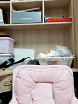 Snapshot of Jennie_dogy chatting on July 2, 2026, 3:23 am Jennie dogy online show from July 2, 2026, 3:23 am