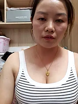 Snapshot of Jennie_dogy chatting on June 26, 2026, 1:06 pm Jennie dogy online show from June 26, 2026, 1:06 pm