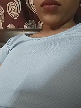 komalsharma99 online show from June 1, 2026, 9:09 am