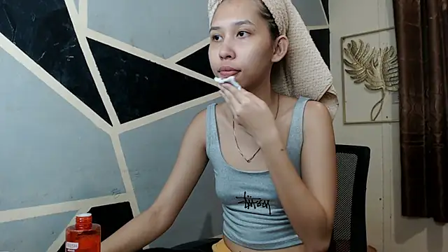 Snapshot of Charming_lexi chatting on April 10, 2026, 9:27 am Charming lexi online show from April 10, 2026, 9:27 am
