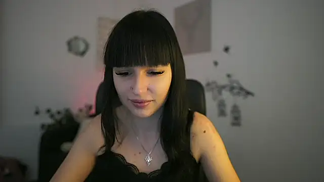 Shiningstarnew18 online show from February 19, 2026, 7:33 pm