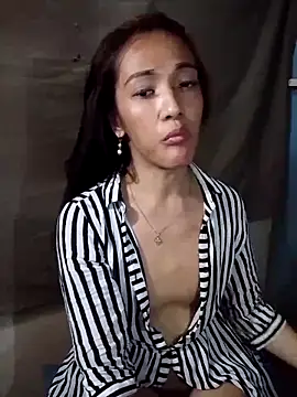 GeorginaLove09 online show from April 5, 2026, 4:08 am