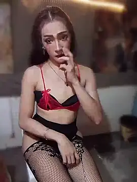 Snapshot of GeorginaLove09 chatting on May 19, 2026, 4:47 pm GeorginaLove09 online show from May 19, 2026, 4:47 pm