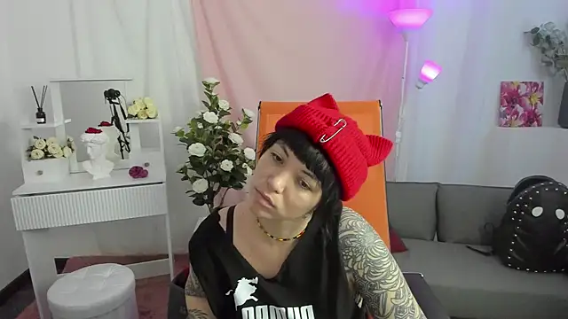 NeoGeisha online show from April 16, 2026, 1:23 pm