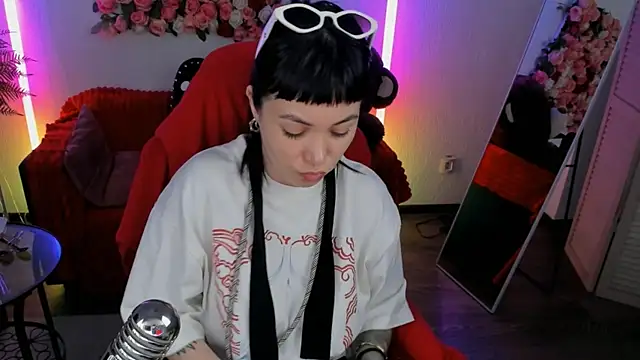 NeoGeisha online show from May 19, 2026, 1:40 pm