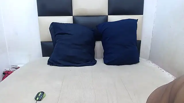 MatureTemptress online show from March 12, 2026, 5:28 pm