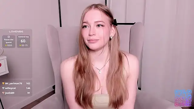 RowenaIanniello online show from March 29, 2026, 11:39 pm