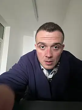 Snapshot of FortunaXmen chatting on February 6, 2026, 11:28 am FortunaXmen online show from February 6, 2026, 11:28 am