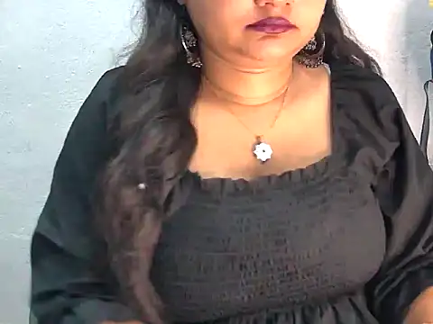 Snapshot of Saniya_K2 chatting on April 28, 2026, 5:39 pm Saniya K2 online show from April 28, 2026, 5:39 pm