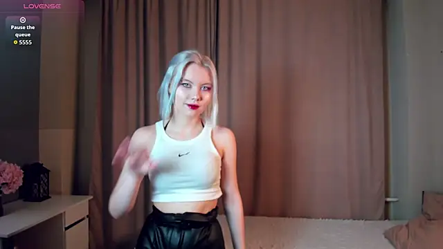 GoldenLenarz online show from March 14, 2026, 11:05 am