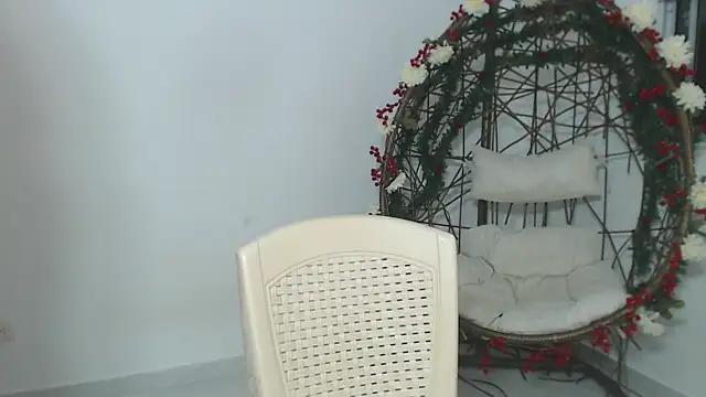 EllieConnor online show from July 10, 2026, 2:44 am