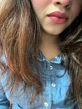 riya sharma11 online show from April 13, 2026, 5:06 pm