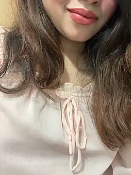 riya sharma11 online show from April 12, 2026, 7:06 pm