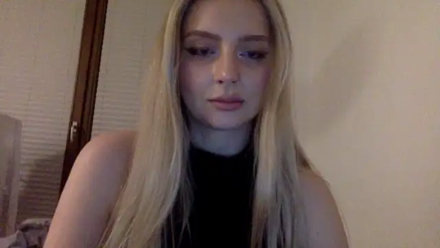 Snapshot of MayaWetDream chatting on April 30, 2026, 9:30 pm MayaWetDream online show from April 30, 2026, 9:30 pm