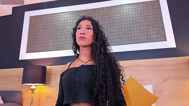Snapshot of Chloee__Adams chatting on April 22, 2026, 8:04 pm Chloee Adams online show from April 22, 2026, 8:04 pm