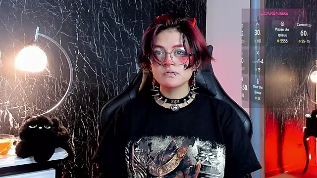 YuuMiko online show from April 9, 2026, 12:55 pm