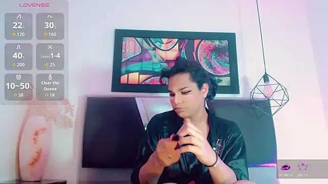 Snapshot of Zonce_shimer chatting on February 11, 2026, 3:28 am Zonce shimer online show from February 11, 2026, 3:28 am