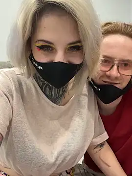 Snapshot of AllisonXAlfred chatting on February 7, 2026, 2:03 pm AllisonXAlfred online show from February 7, 2026, 2:03 pm