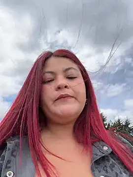 Lia-Moon77 online show from July 13, 2026, 4:06 pm