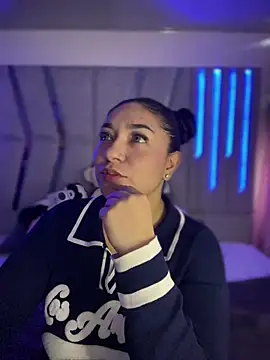 Grecia Valmont online show from February 24, 2026, 7:04 pm