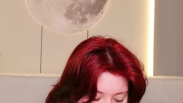 Milana Bold online show from May 19, 2026, 8:27 pm