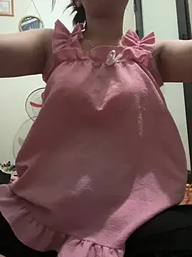 DoliceGirl2k online show from May 12, 2026, 1:50 pm