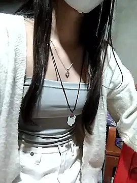 Snapshot of DoliceGirl2k chatting on April 1, 2026, 11:33 am DoliceGirl2k online show from April 1, 2026, 11:33 am