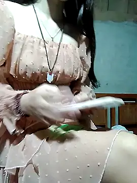 Snapshot of DoliceGirl2k chatting on April 1, 2026, 1:41 pm DoliceGirl2k online show from April 1, 2026, 1:41 pm