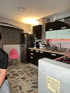 EmilyAndAndrew online show from April 4, 2026, 3:35 am