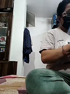 Snapshot of GangbangCouple chatting on February 21, 2026, 4:58 am GangbangCouple online show from February 21, 2026, 4:58 am