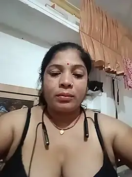 Snapshot of Horney_Bhabhi chatting on June 24, 2026, 5:00 pm Horney Bhabhi online show from June 24, 2026, 5:00 pm