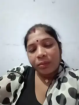 Snapshot of Horney_Bhabhi chatting on June 29, 2026, 1:00 pm Horney Bhabhi online show from June 29, 2026, 1:00 pm