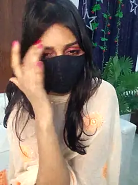 Snapshot of KavyaCurves chatting on February 6, 2026, 11:06 am KavyaCurves online show from February 6, 2026, 11:06 am