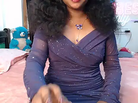 Snapshot of VixenNandhu chatting on June 22, 2026, 8:33 am VixenNandhu online show from June 22, 2026, 8:33 am