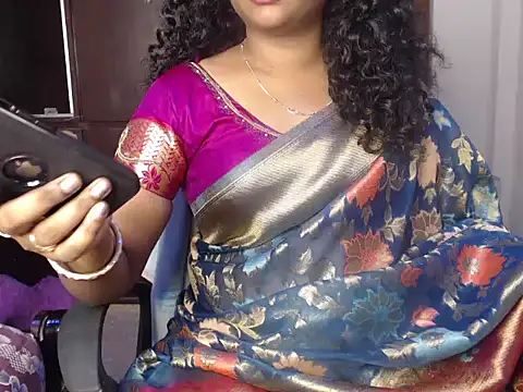 Snapshot of VixenNandhu chatting on July 31, 2026, 6:16 pm VixenNandhu online show from July 31, 2026, 6:16 pm